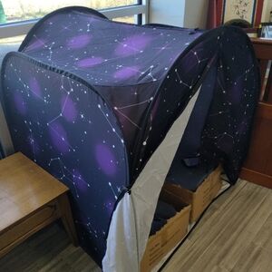 Starry Night Pop-Up Tent